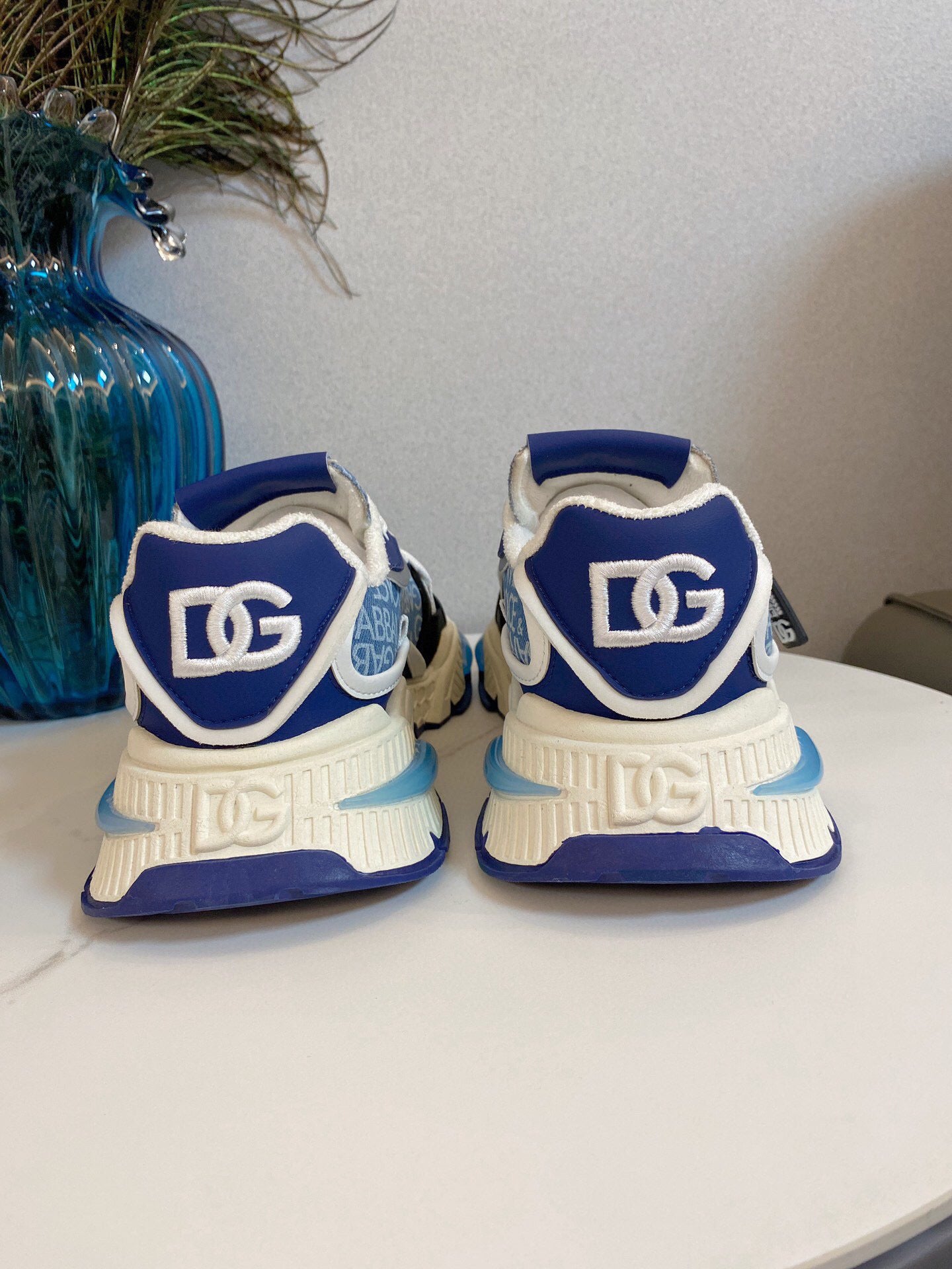 Dolce & Gabbana Airmaster Low-Top Sneakers White/Blue - TruVybe Essentials