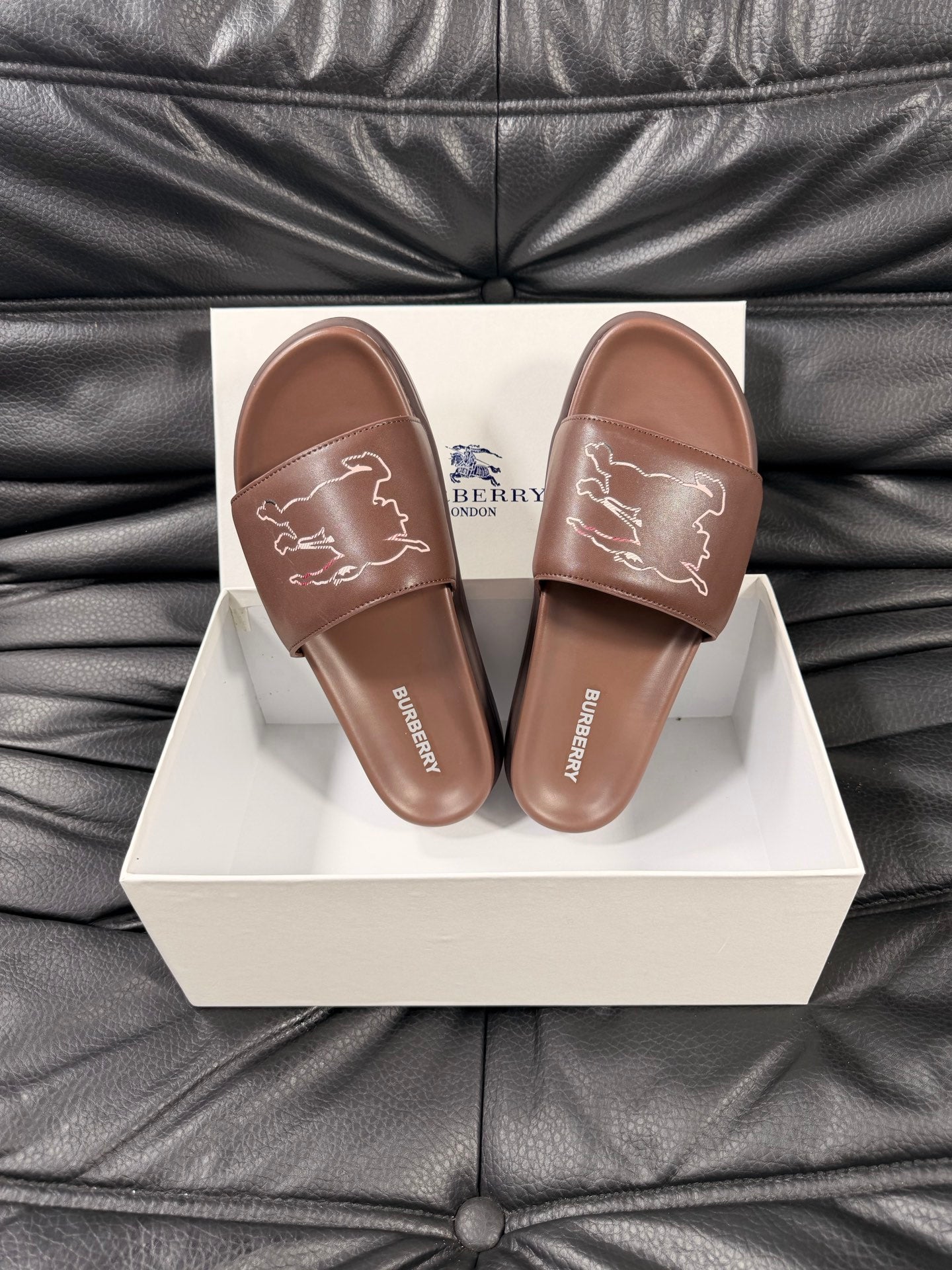 Equestrian Graphic Slide Sandals