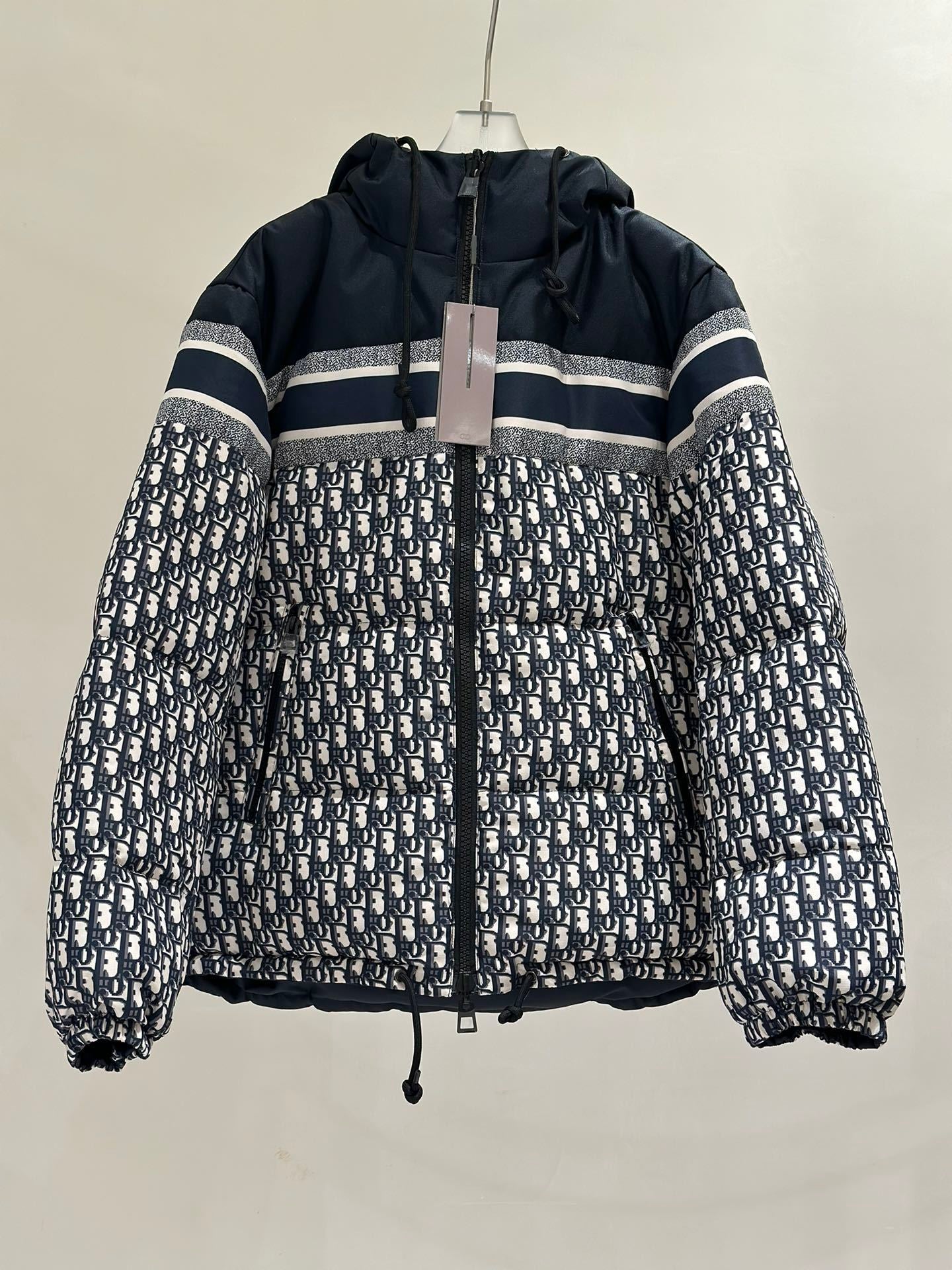 Reversible Cropped Puffer Jacket – Blue & Ecru Monogram Quilted Style