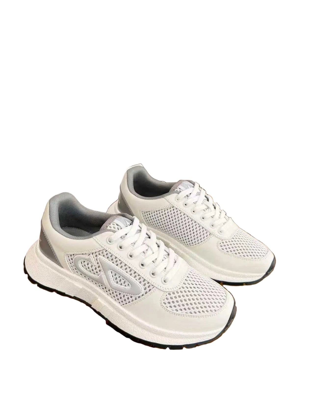 Breathable Mesh Low-Top Trainer — Cushioned Comfort Sneaker white