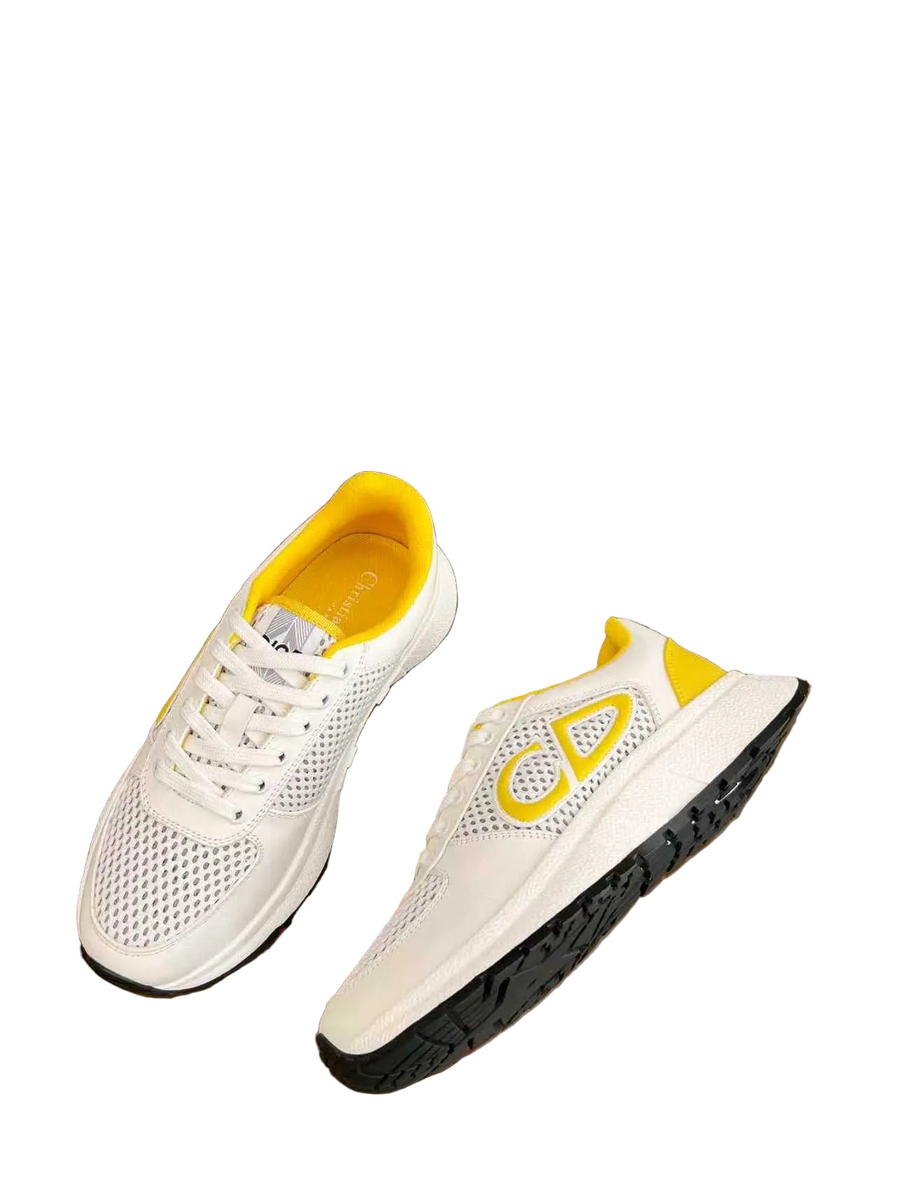 Breathable Mesh Low-Top Trainer — Cushioned Comfort Sneaker side