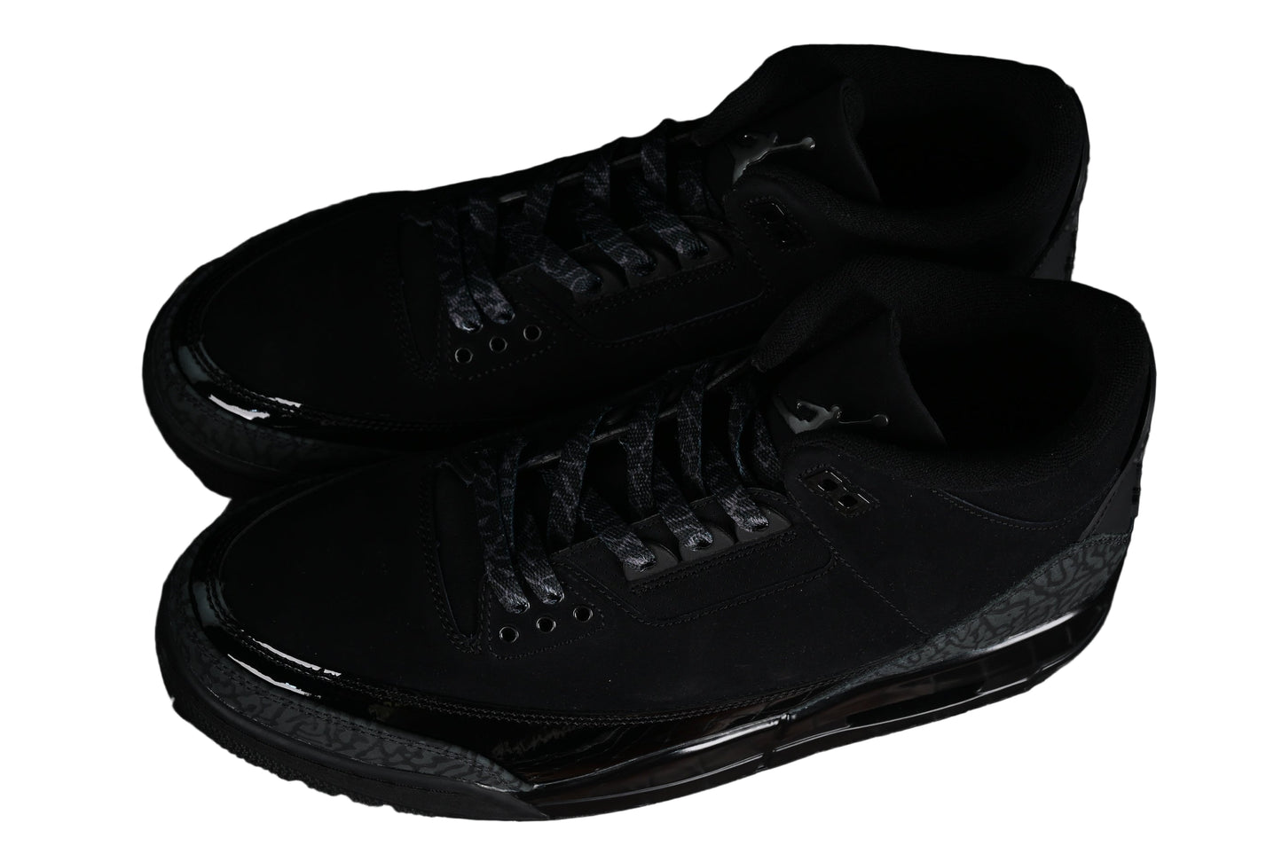 Black Cat Retro Style Sneaker – CT8532-001 All-Black Edition”