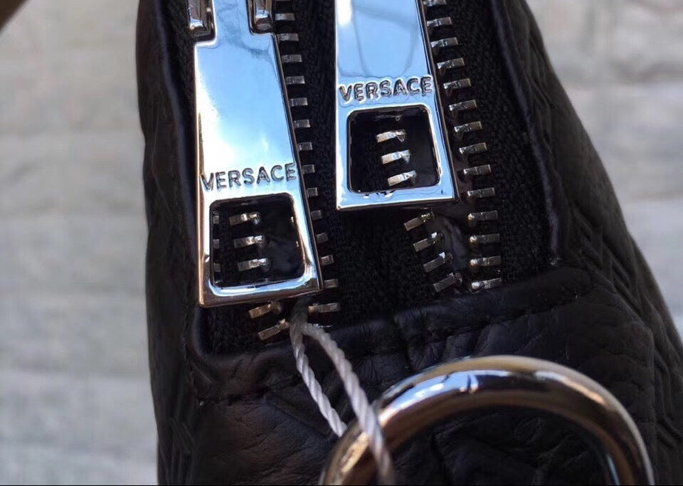 Black Leather Silver-Embellished Tote Bag z 