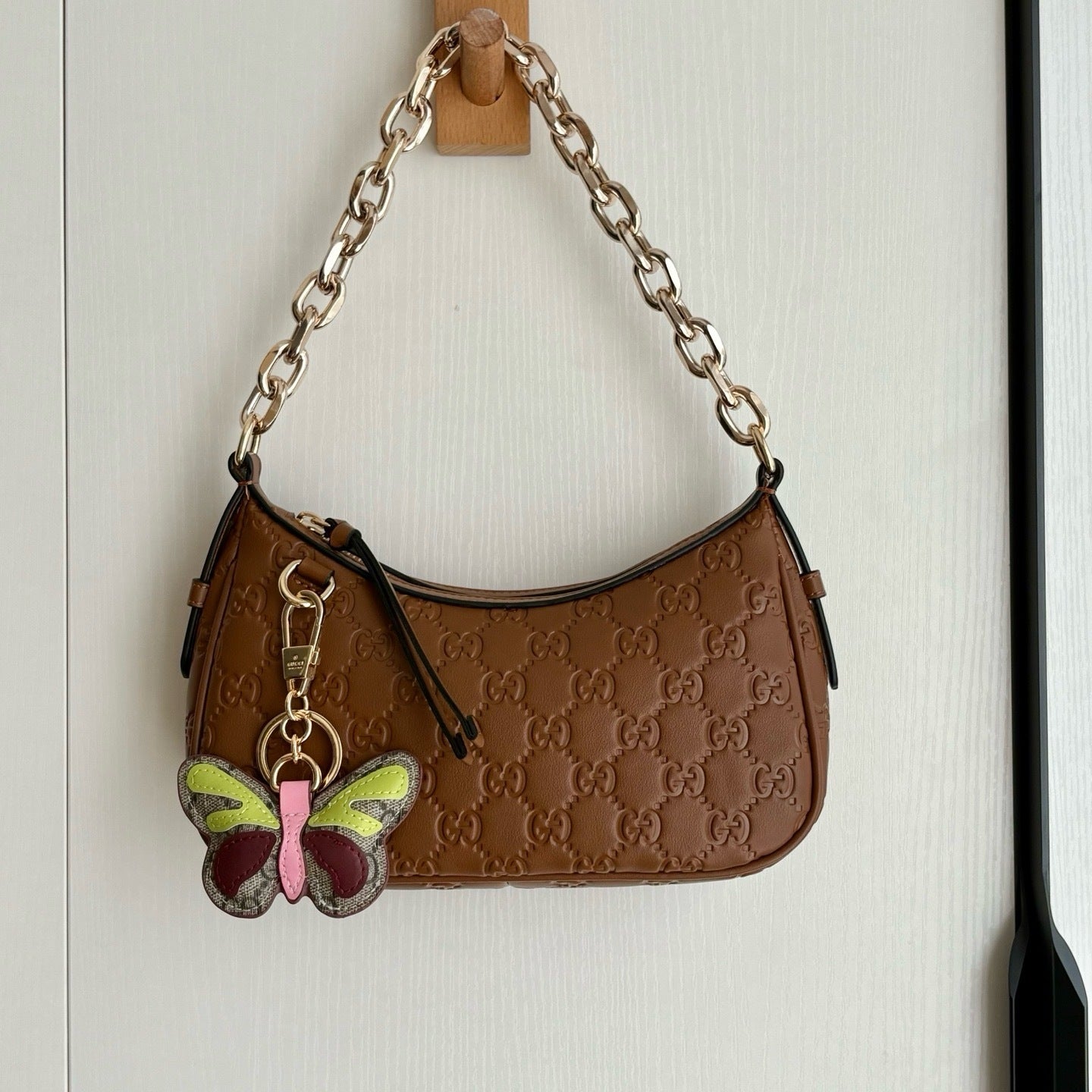 Emblem Small Shoulder Bag – Natural 000