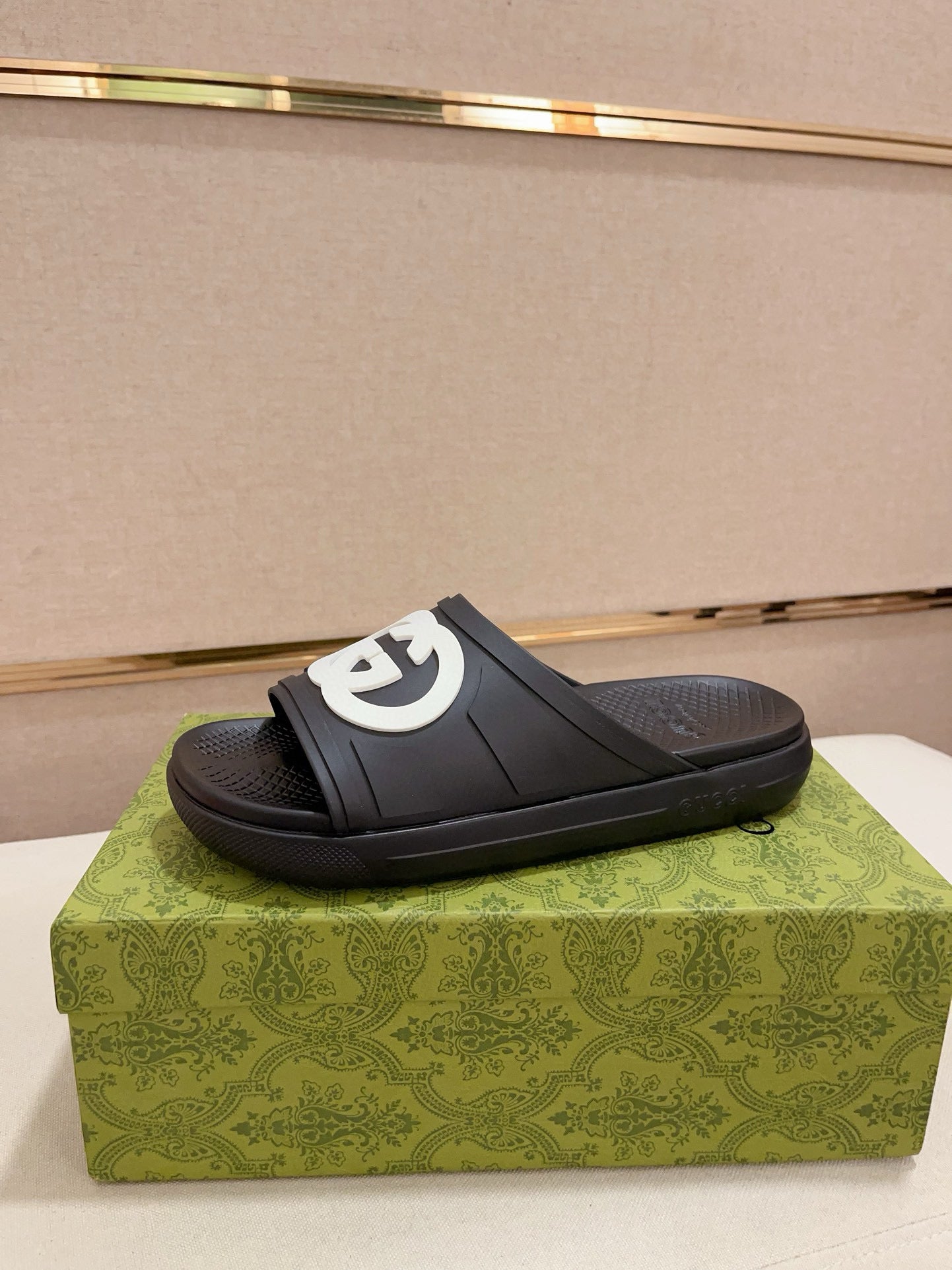 GG Rubber Slide Sandals