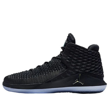 High-Top Performance Sneaker – Black J32 Black Cat