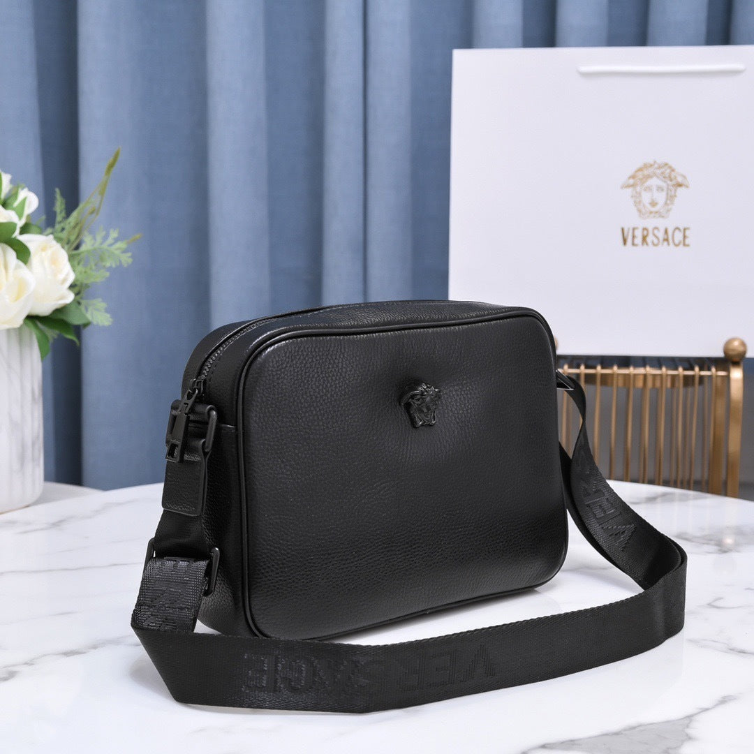 Leather Crossbody Bag – Black j 