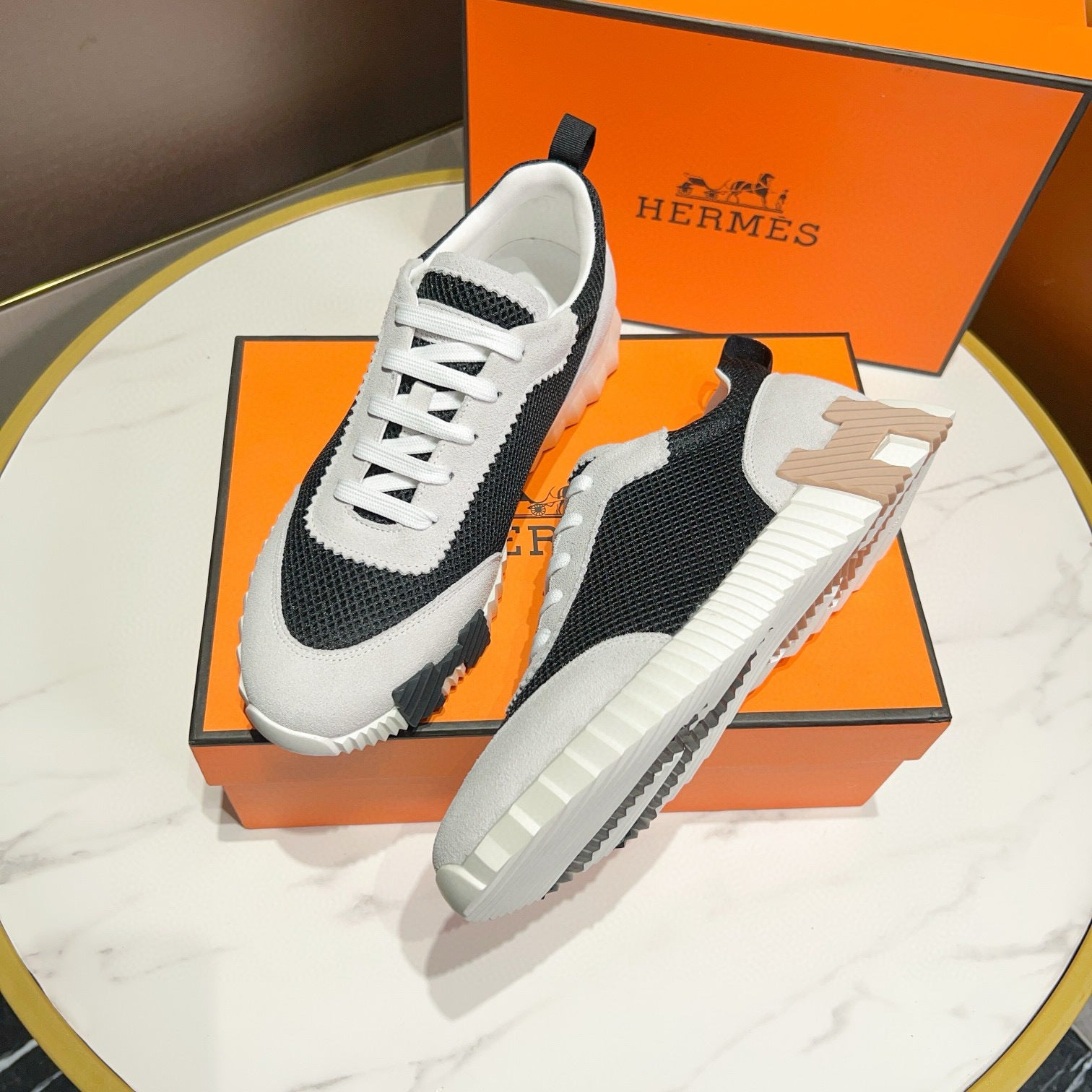 Luxury Chunky Sole Sneakers – Premium Leather Low Top Sneakers Multiple Colors Available