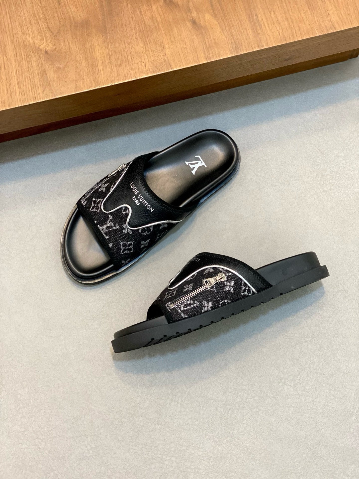 Monogram Slide Sandals – Black Casual Slip-On Slides