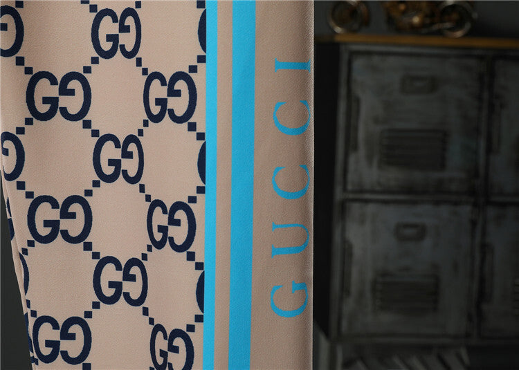 Two-Piece Zip-Up Jacket & Jogger Tracksuit – Beige & Blue