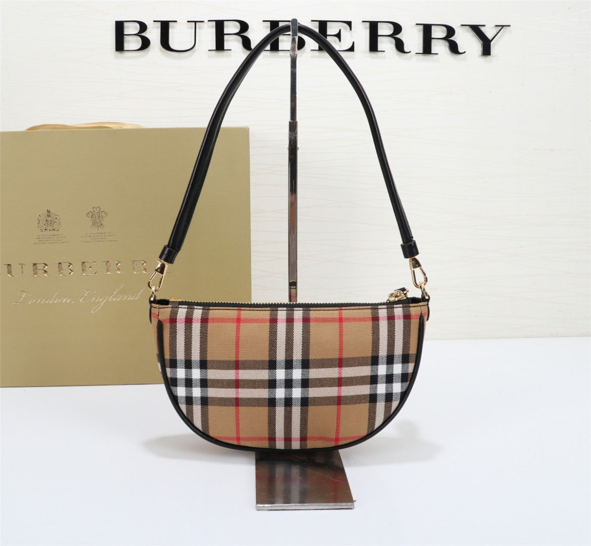 Vintage Check Olympia Pouch