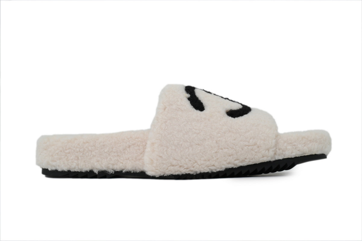 beige slippers
