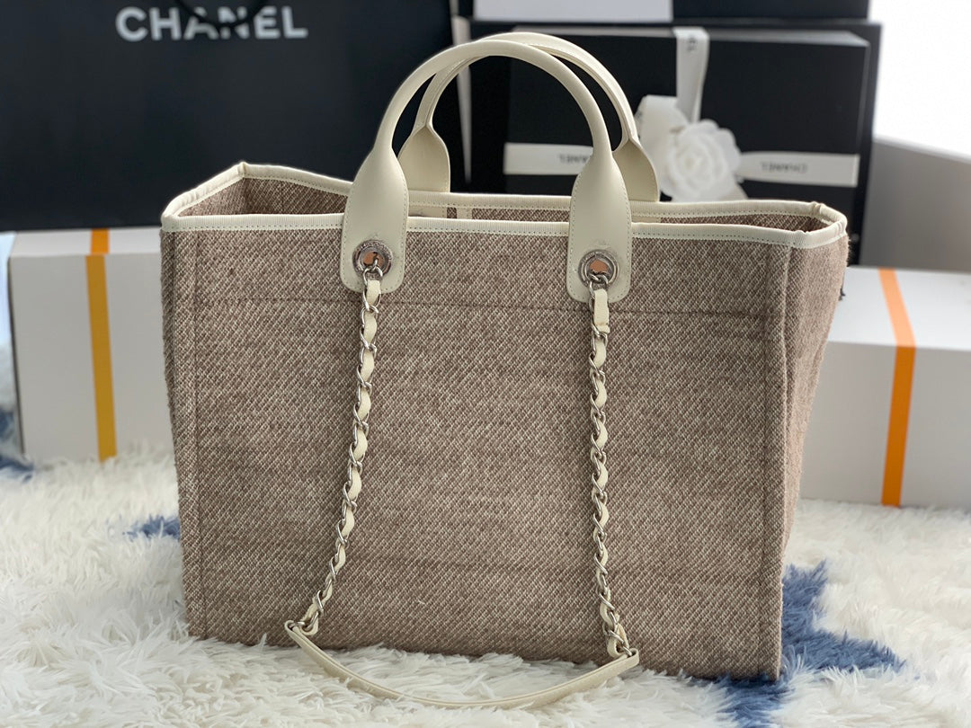 back Small Deauville Shopping Bag – Beige Bouclé