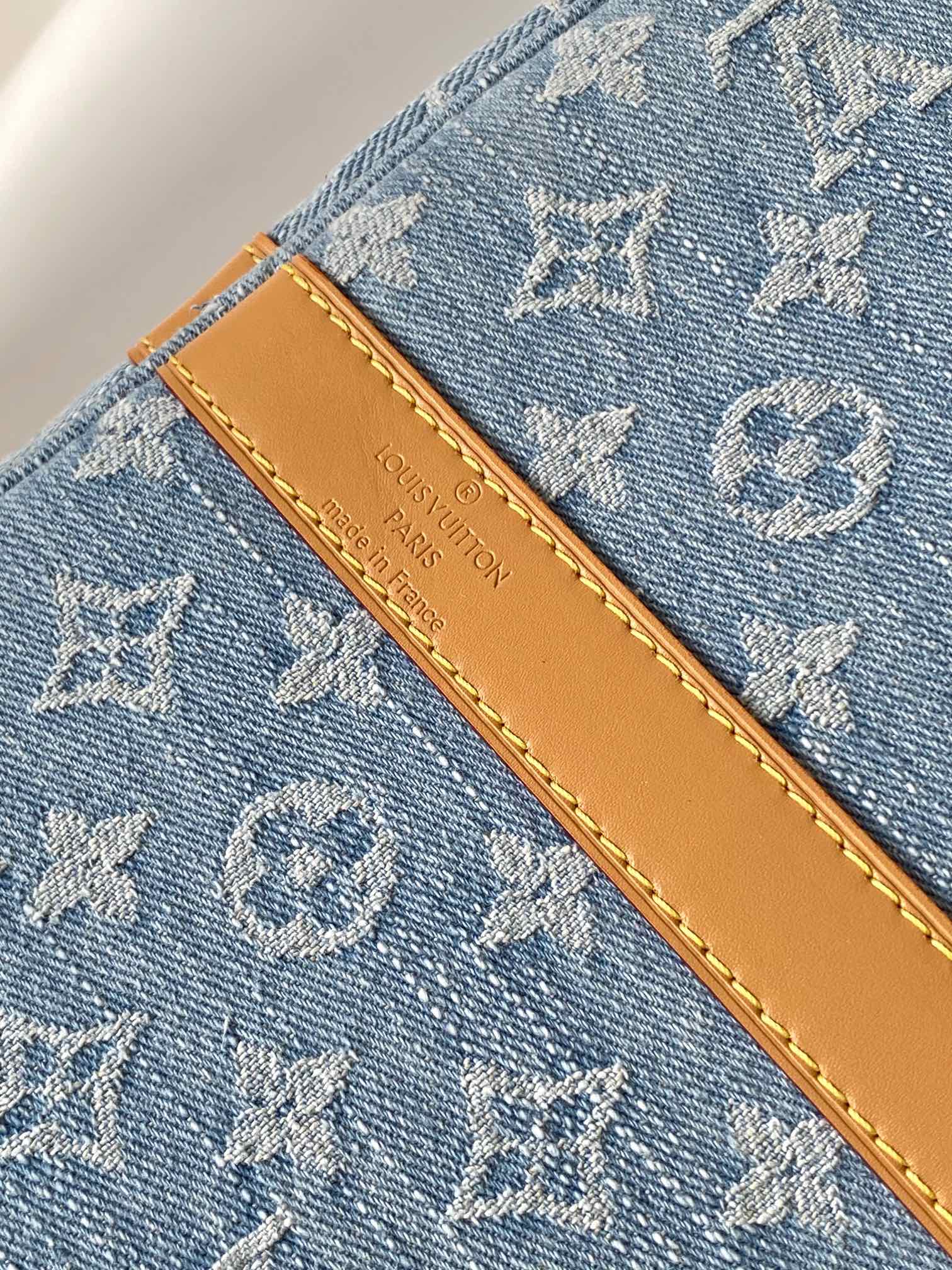 bottom Keepall Bandouliere 45 Sky Blue Denim – Adjustable Shoulder Strap