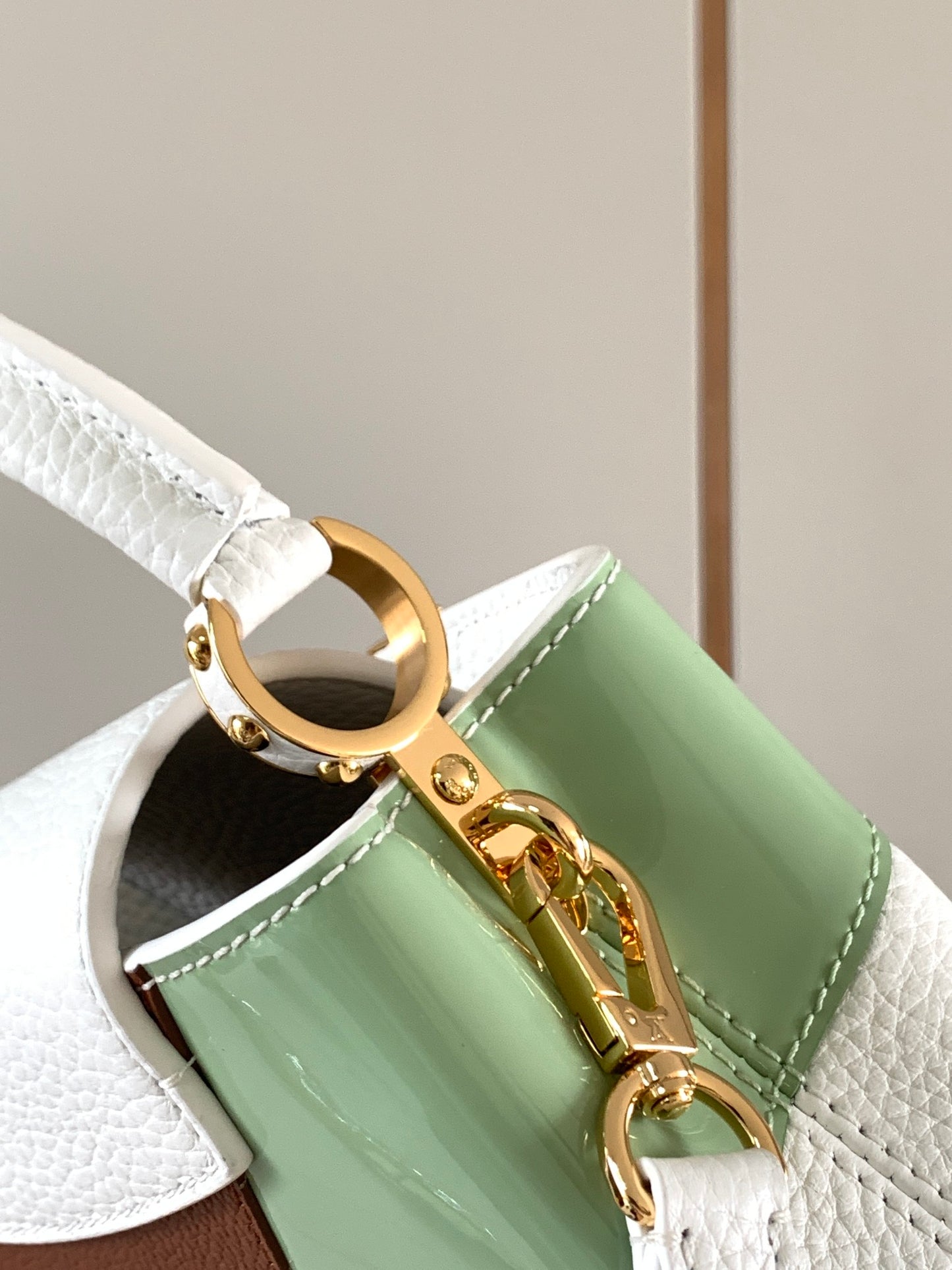 clap Capucines Mini Bag – Fraise Pink / Pistache Green