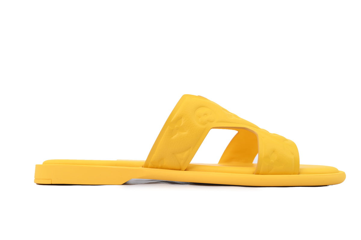 Louis Vuitton Oasis Mule Yellow Slide – Radiant Color Meets Effortless Elegance