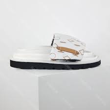 Louis Vuitton Pool Pillow Comfort Mule – Cream/Tan Luxury Slide