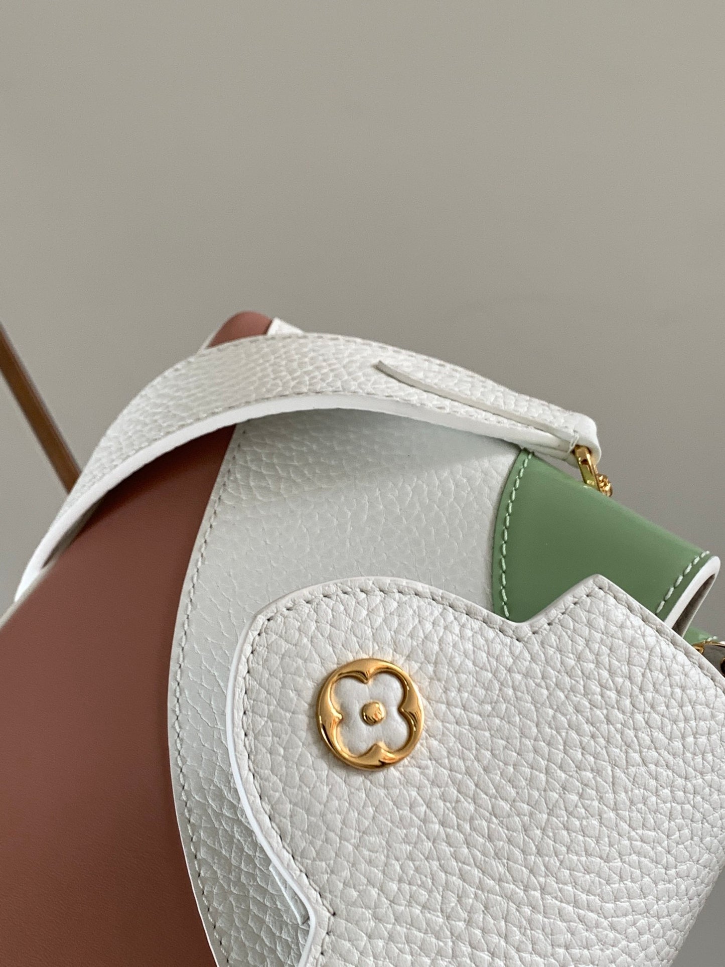e Capucines Mini Bag – Fraise Pink / Pistache Green