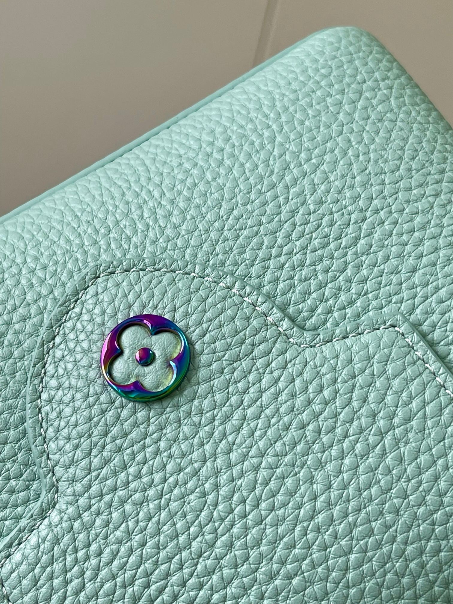 flap Capucines Mini Leather Handbag – Mint