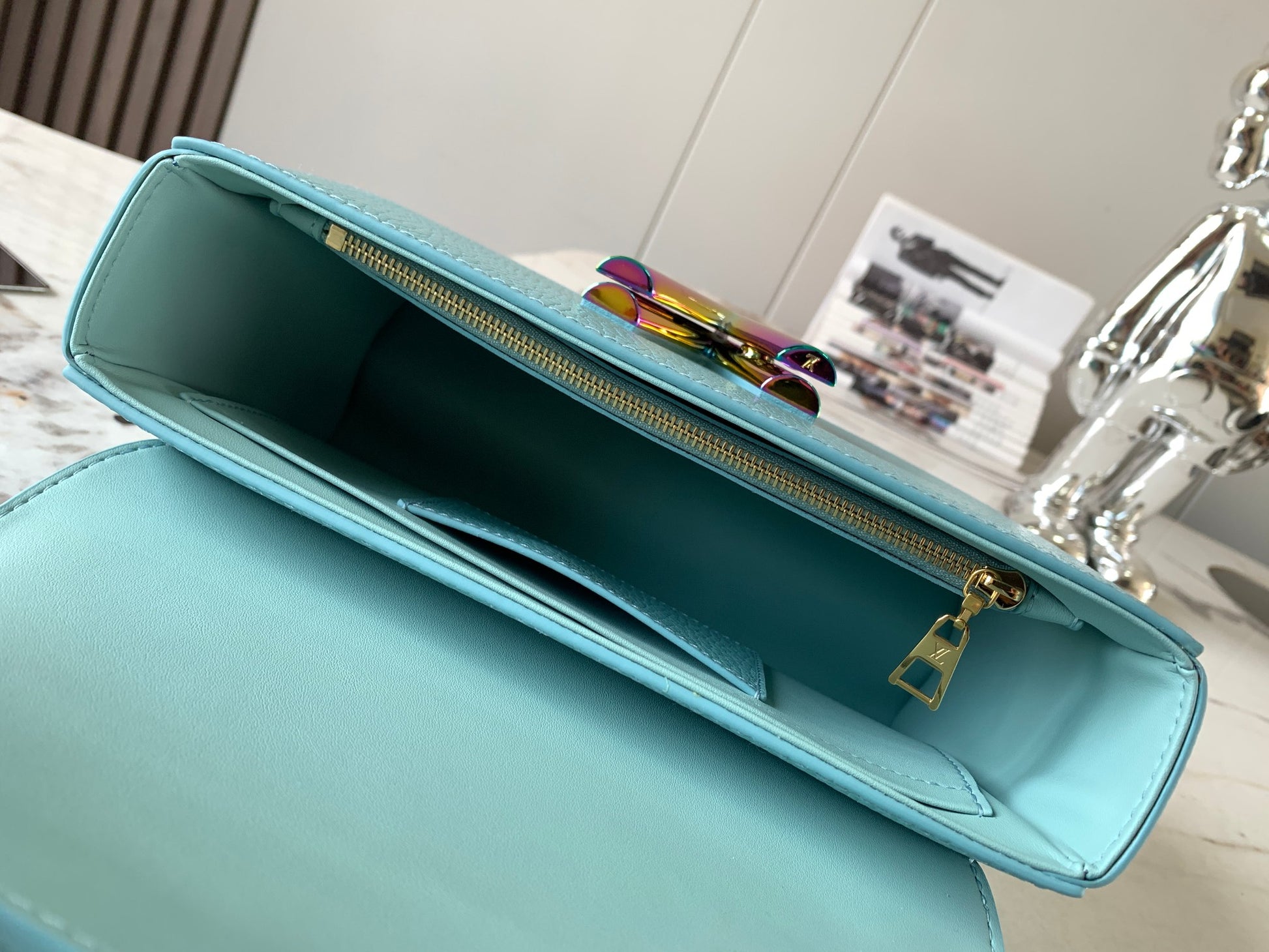 sp Summer Splash Twist MM bag  iridescent blue grained calfskin leather