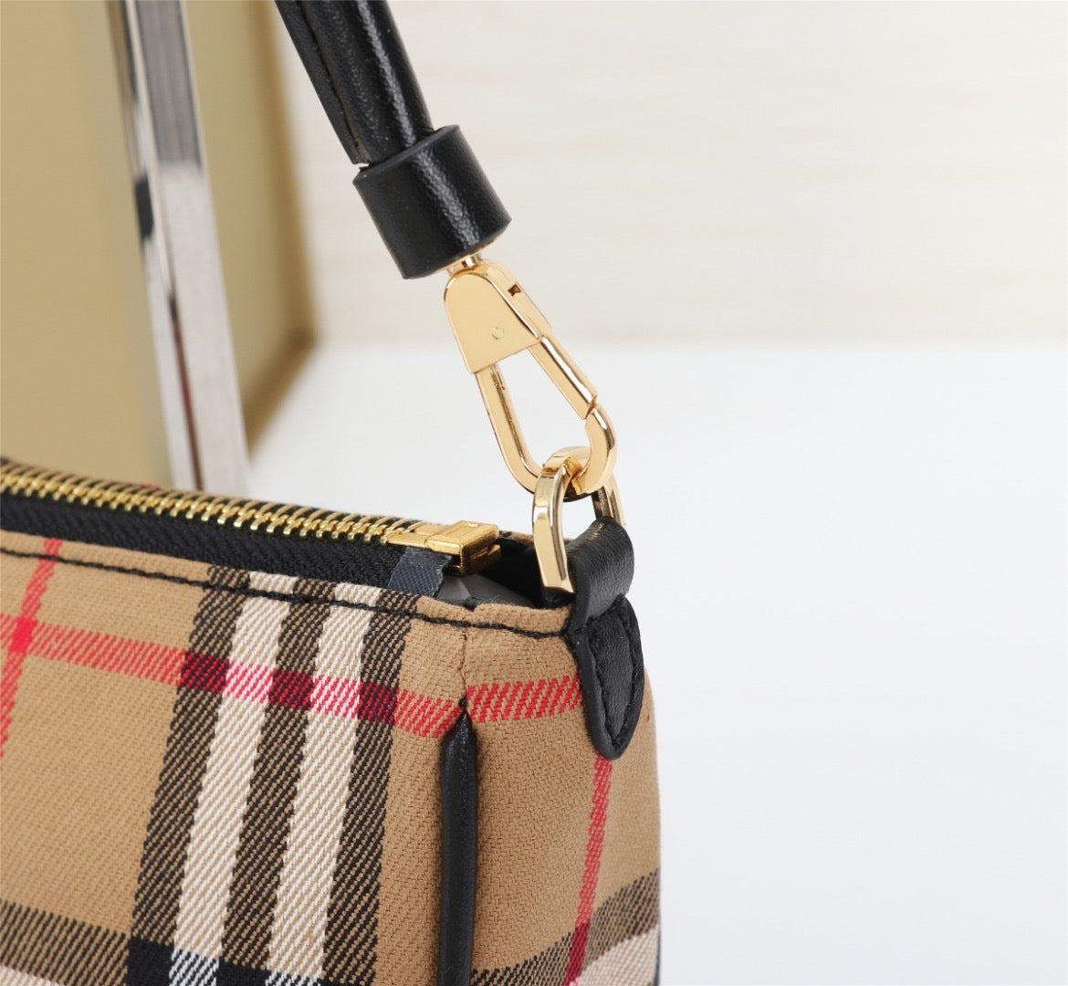 Vintage Check Olympia Pouch