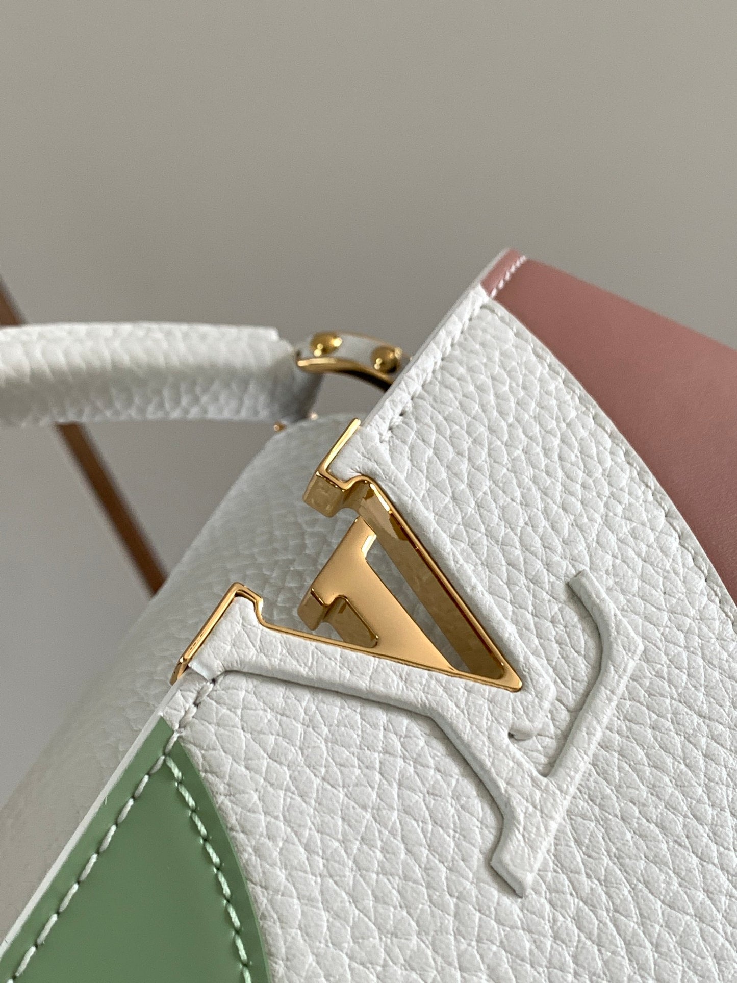 t Capucines Mini Bag – Fraise Pink / Pistache Green