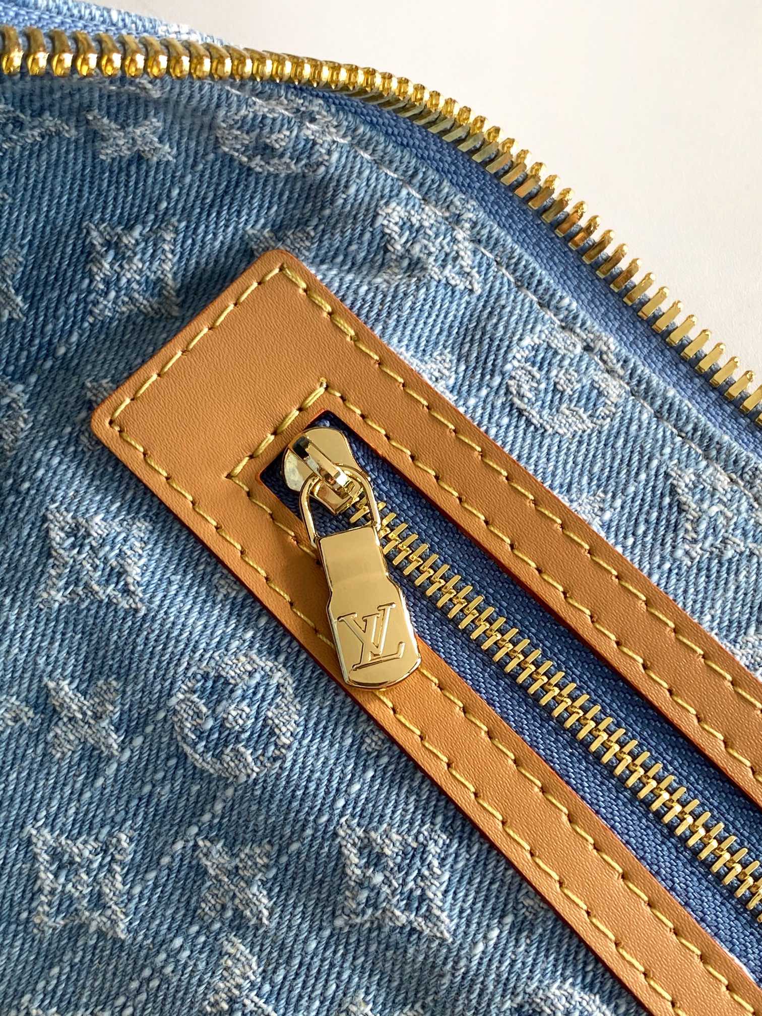 zip, Keepall Bandouliere 45 Sky Blue Denim – Adjustable Shoulder Strap